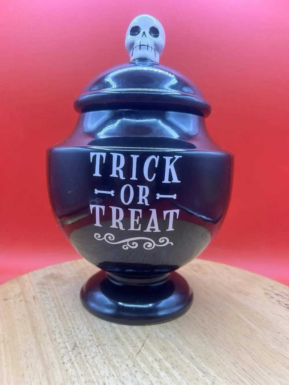 Hyde and Eek! Cookie Jar Urn - Skull Black Ceramic Trick Or Trick Halloween